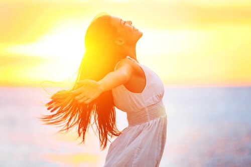 woman enjoying sunset | Soul and Beauty MEDx | Ladera Ranch